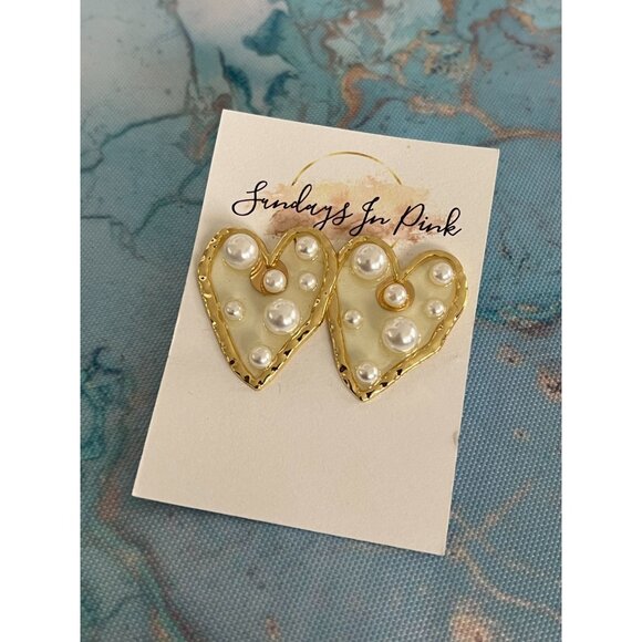 GOLD Tone Pearlized Love Valentine Statement Earrings NEW - Picture 1 of 4